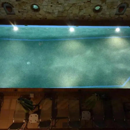 Apart Otel Kiwi Kastle Néa Fókaia