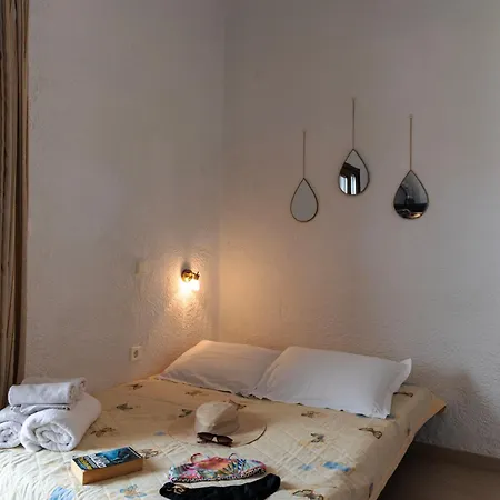 Aparthotel Kiwi Kastle Nea Fokea