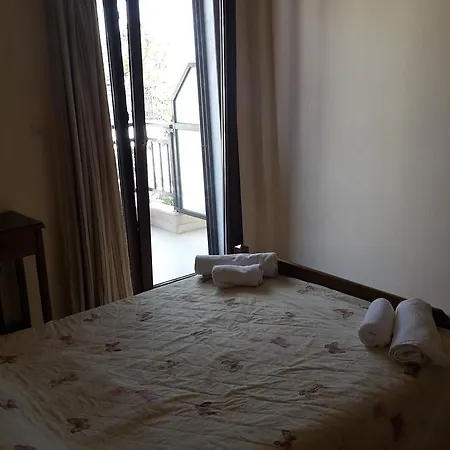 Kiwi Kastle Apart Otel