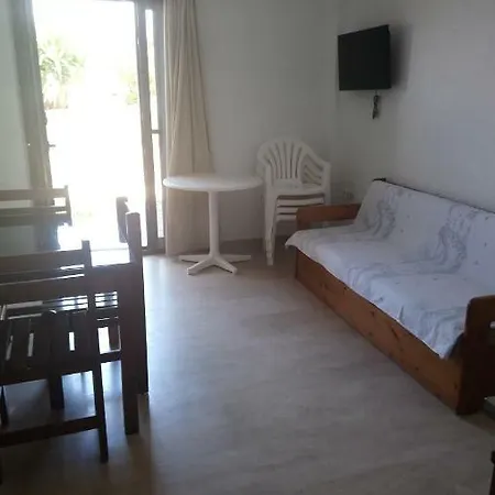 Kiwi Kastle Apart Otel *