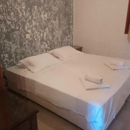 Apart Otel Kiwi Kastle Néa Fókaia