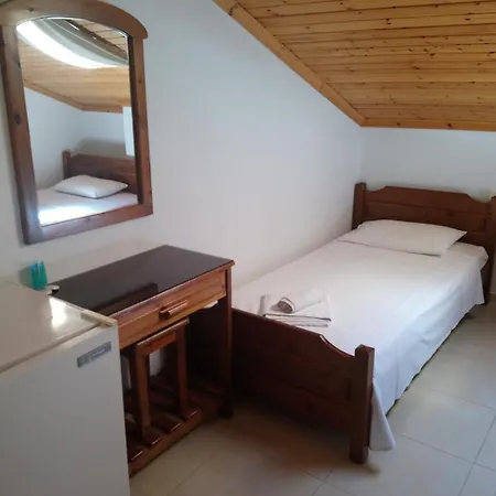 Kiwi Kastle * Néa Fókaia