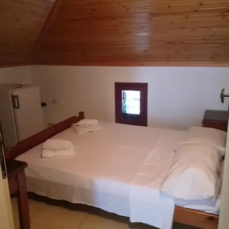 Kiwi Kastle Appart hôtel Néa Fókaia