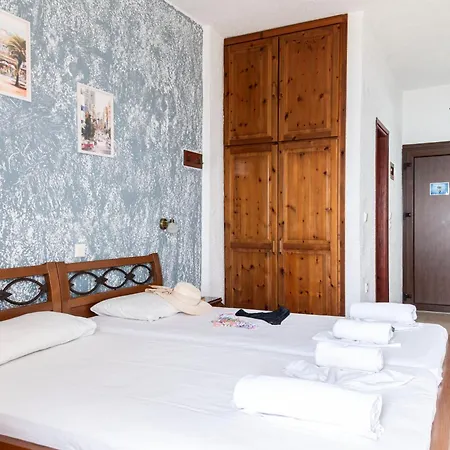 Kiwi Kastle Aparthotel