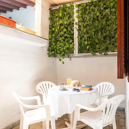 Lejlighedshotel Kiwi Kastle Néa Fókaia