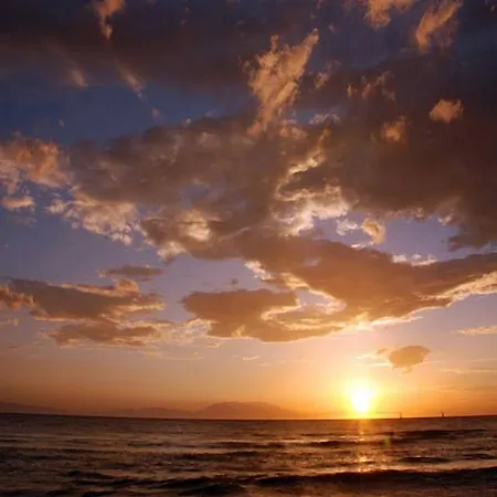 Kiwi Kastle Néa Fókaia