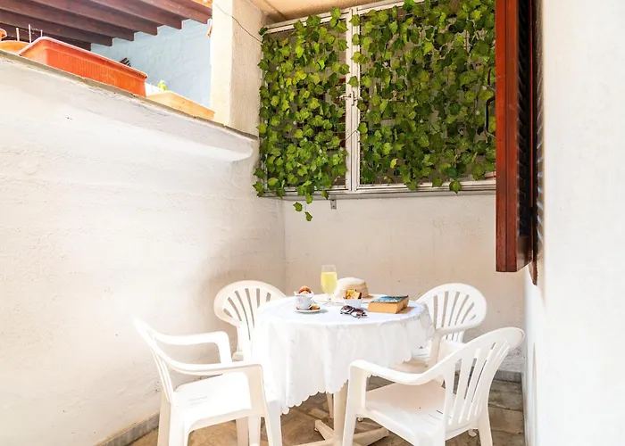 Appart hôtel Kiwi Kastle Néa Fókaia
